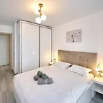 Apartment Alma 109 - Pool By N10 Navodari