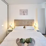 Alma 109 - Pool By N10 * Navodari