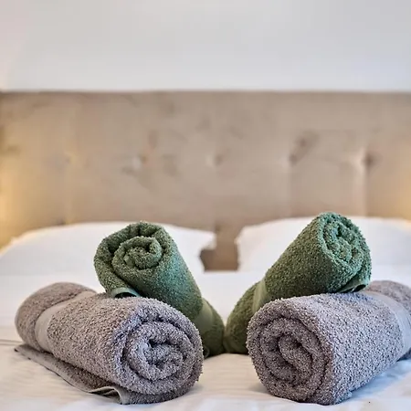 Alma 109 - Pool By N10 *