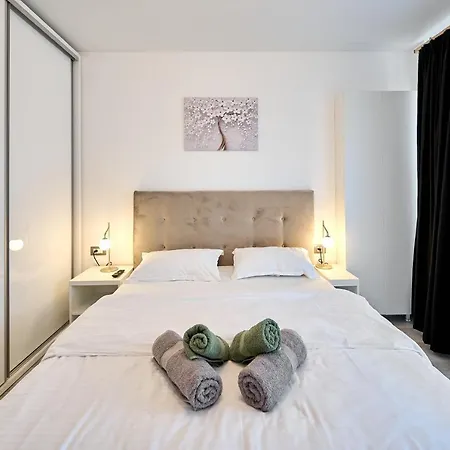 Alma 109 - Pool By N10 Apartment Navodari