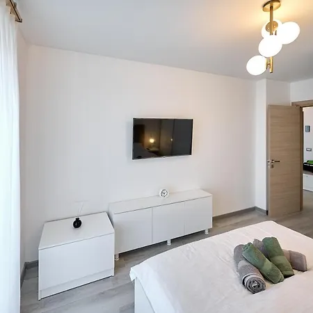 아파트 Alma 109 - Pool By N10