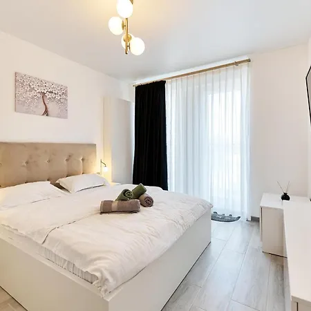 Alma 109 - Pool By N10 *