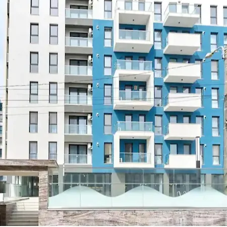 Alma 109 - Pool By N10