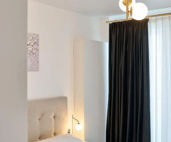 Alma 109 - Pool By N10 那沃达利