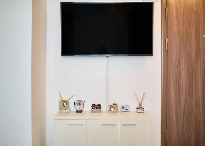 Alma 109 - Pool By N10